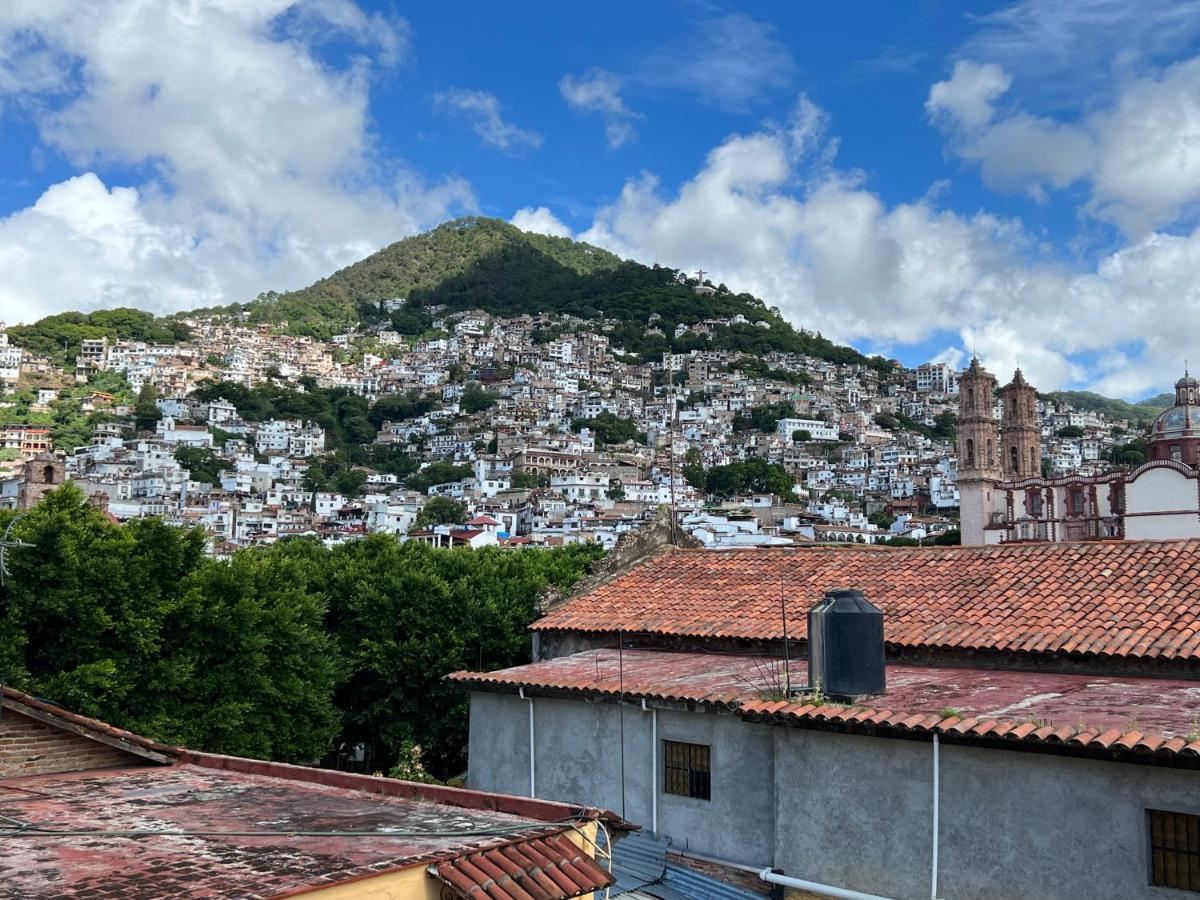 Luna Taxco de Alarcon Exterior foto